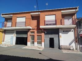 CASAS CON JARDÍN EN VILLAQUILAMBRE photo 0