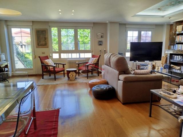 AMPLIO CHALET EN LA URB.VILLAZULEMA photo 0