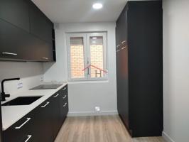 Piso En venta en Rafael María De Labra, León photo 0