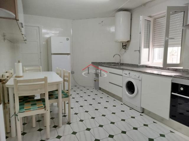 APARTAMENTO LUMINOSO - PRÓXIMO AL ARCO DE LA CÁRCEL photo 0