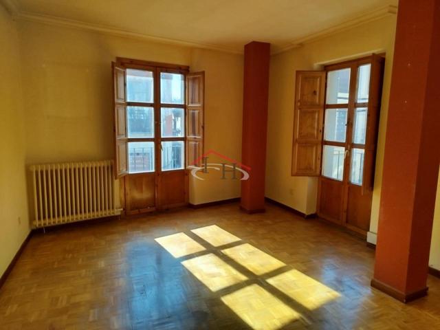 PISO PLAZA CONDE LUNA photo 0