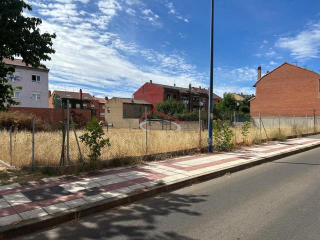 PARCELA DE 910M2 EN SAN ANDRÉS DEL RABANEDO photo 0