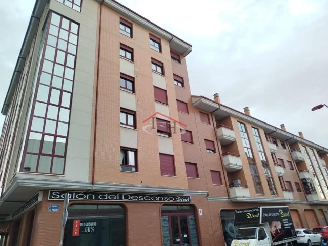 PISO - ASCENSOR Y GARAJE - PÁRROCO PABLO DÍEZ photo 0