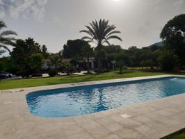 Sublime Villa de lujo con piscina en Benidorm photo 0