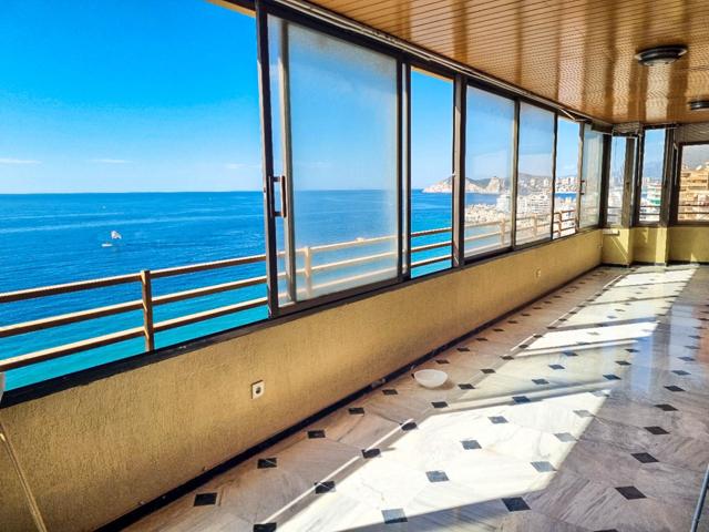 Apartamento en primera línea de playa en Benidorm photo 0