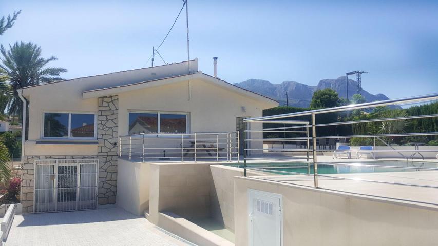 Chalet con piscina y apartamento independiente en La Nucía photo 0