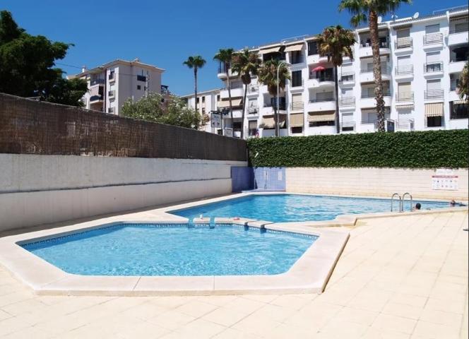 Apartamento de esquina de 2 dormitorios, 2 baños, piscina en el centro del Albir photo 0