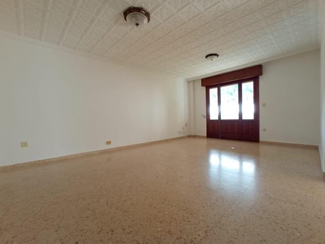 Apartamento de 100m2, 3 dormitorios en el centro de Alfaz del Pi photo 0