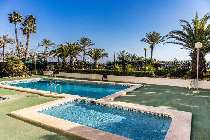Apartamento en primera línea de playa en Albir photo 0