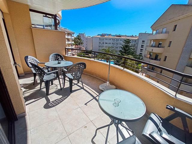 Apartamento de esquina de 2 dormitorios, 2 baños, piscina y plaza garage a 750m de Playa Albir photo 0
