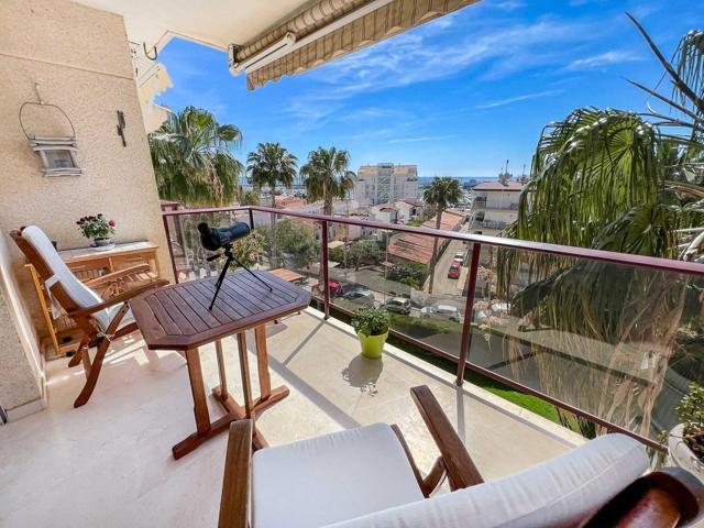 Espectacular Apartamento de Esquina con Vistas al Mar en Altea photo 0