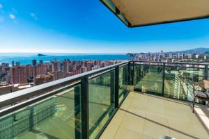 Alquiler de Larga Duración en Torre Residencial Kronos: Vistas al Mar y al Cielo de Benidorm photo 0