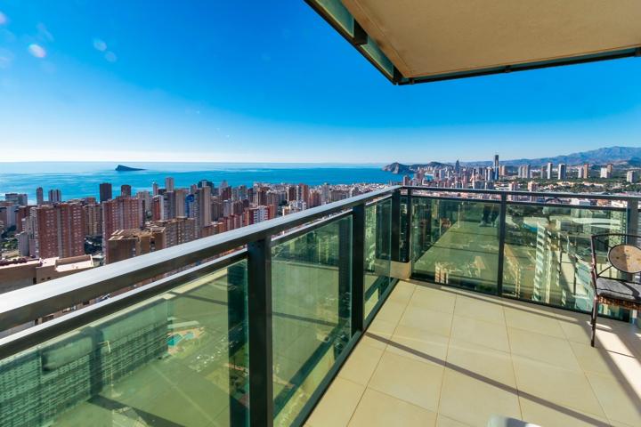 Alquiler de Larga Duración en Torre Residencial Kronos: Vistas al Mar y al Cielo de Benidorm photo 0