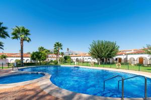 Apartamento de 1 dormitorio en complejo único con piscina, jardines, parking y salón social entre Alfaz y Albir photo 0