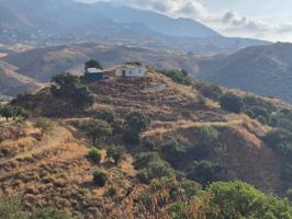 Tranquilidad y Naturaleza: Mobil Home con Gran Parcela y Trastero photo 0