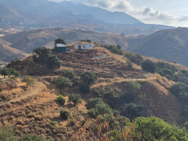 Tranquilidad y Naturaleza: Mobil Home con Gran Parcela y Trastero photo 0