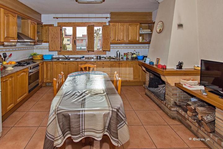 Casa En venta en Centro, Tordera photo 0