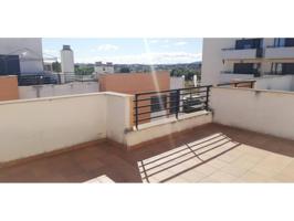 Venta de una casa en La Pobla de Vallbona photo 0