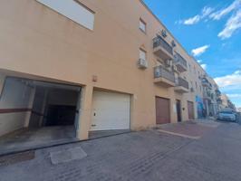 ¡Tu búsqueda de estacionamiento perfecto termina aquí en Huércal de Almería! photo 0