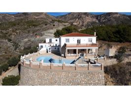 Cortijo con piscina, zona barbacoa, vistas al mar, porche cubierto. photo 0