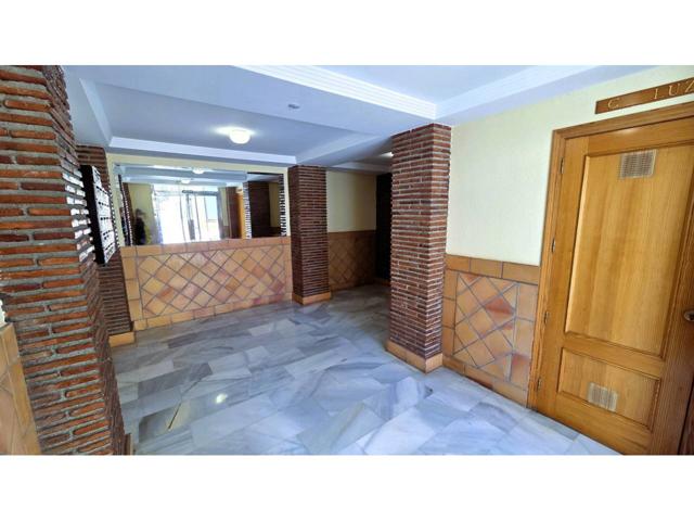 Piso con terraza y garage. photo 0