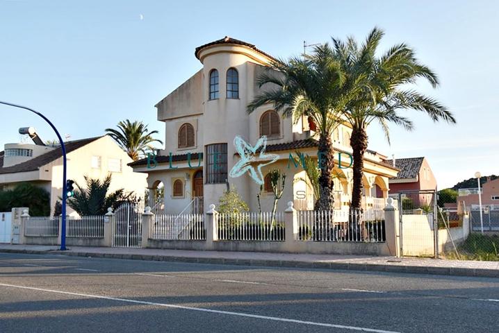 Chalet en venta en Playa Grande-Castellar photo 0