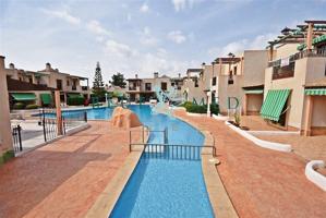 PLANTA BAJA EN RESIDENCIAL CON PISCINA EN BAHÍA photo 0