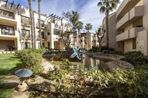 Un tranquilo apartamento en planta baja rodeado de hermosos jardines. photo 0