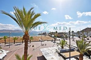 PISO CON PLAZA DE GARAJE EN PRIMERA LÍNEA DEL PASEO MARÍTIMO photo 0