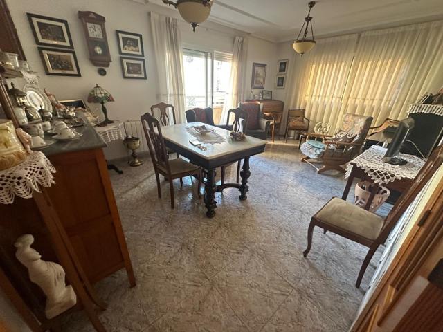 Pisazo en zona centro photo 0