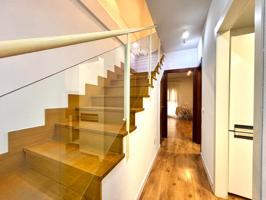 Exclusivo, PISO DUPLEX, 2 DORMITORIOS, GARAJE Y TRASTERO, JUNTO METRO. photo 0