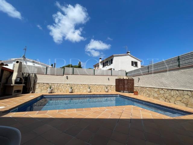Casa En venta en Castell-Platja D'Aro photo 0