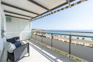 PISO CON IMPRESIONANTES VISTAS AL MAR photo 0