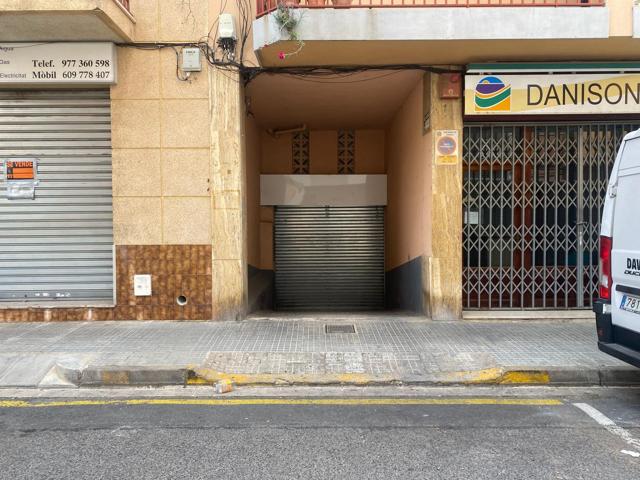 PLAZA DE APARCAMIENTO EN CAMBRILS photo 0