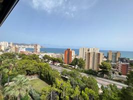 SE VENDE PRECIOSO PISO CON VISTAS AL MAR EN BENIDORM photo 0