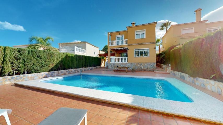 SE VENDE PRECIOSA CASA EN LA NUCIA photo 0