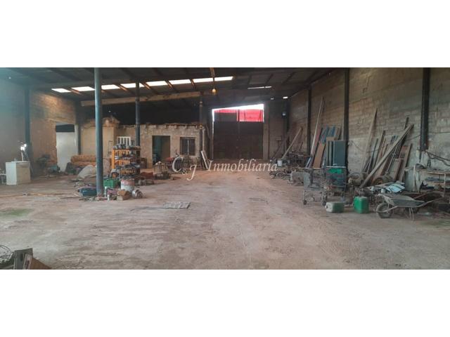 EN VENTA NAVE COMERCIAL Y TERRENO EN UTIEL photo 0
