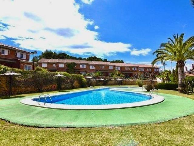 SE VENDE BUNGALOW EN ALBIR photo 0