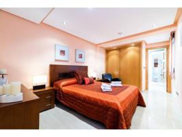 Exclusivo atico con cuatro dormitorios y tres terrazas en el centro de Granada photo 0