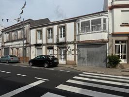 Casa en venta en Vimianzo (Avda. Fisterra) con 270 m², terreno de 1.000 m² y garaje photo 0