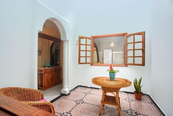 🏡 Casa terrera en venta en Vecindario – Plaza del Canario photo 0