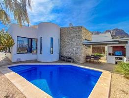 Villa con tres dormitorios y piscina privada en Polop, Costa Blanca Norte. photo 0