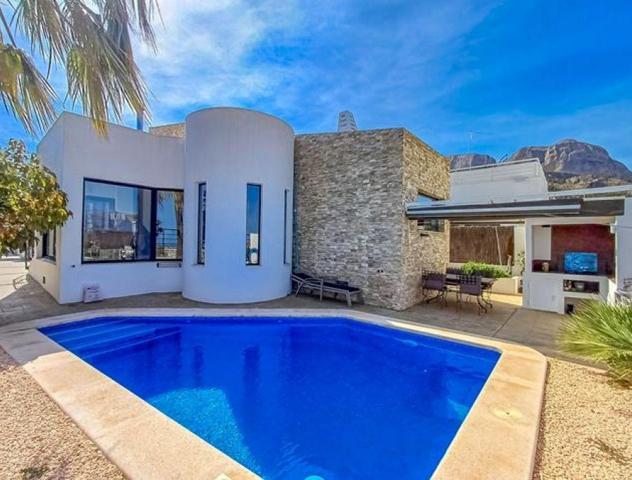 Villa con tres dormitorios y piscina privada en Polop, Costa Blanca Norte. photo 0