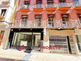 Oportunidad de Inversión en Denia: Edificio en Venta en el Centro, a 500 m del Puerto y las Playas photo 0