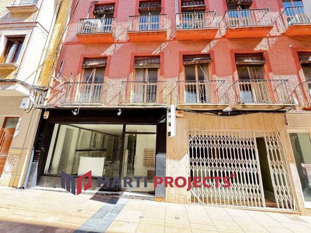 Oportunidad de Inversión en Denia: Edificio en Venta en el Centro, a 500 m del Puerto y las Playas photo 0