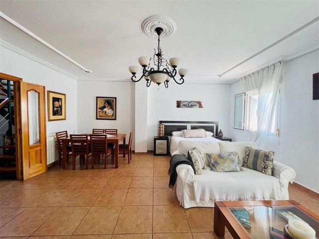 Casa Adosada en Venta en Benitachell – Reformada, Espaciosa y con Vistas Panorámicas photo 0