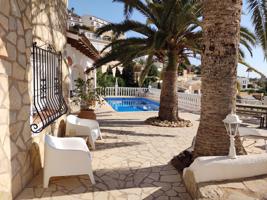 Villa en venta en Benissa, La Fustera – 4 dormitorios, vistas al mar, piscina y licencia turistica photo 0
