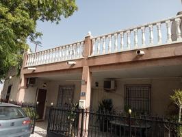 Casa - Chalet en venta en Orihuela de 170 m2 photo 0