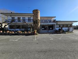 GRAN RESTAURANTE CON EDIFICIOS ANEXOS EN VENTA EN MASSANES photo 0