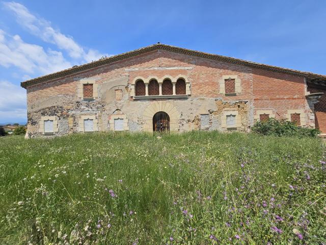 GRAN OPORTUNIDAD , IMPRESIONANTE MASIA EN VENTA EN SILS , GIRONA A 10KM DE CAMPO DE GOLF PGA photo 0